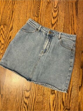 Forever 21- Light Wash Denim Mini Skirt - Classic Blue